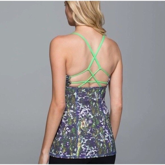LULULEMON Dancing Warrior Tank Top Power Bra Women’s Size 6 Athletic Gym Floral - Picture 2 of 13